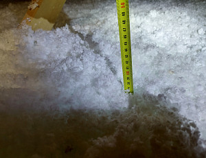 Zateplení stropu bungalovu pomocí foukané izolace